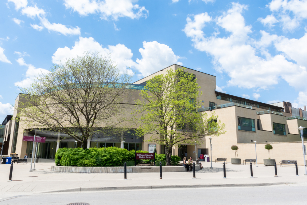 Canadá: Becas Para Pregrado en Ingeniería en cualquier materia que ofrece la universidad McMaster University
